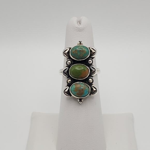 925 Sterling Silver Green Turquoise Trilogy Artisan Ring Size 6 - Picture 1 of 9